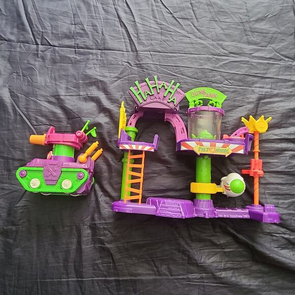 Fisher Price Imaginext DC Batman JOKER  LAFF FACTORY Dunk Tank Playset - Picture 1 of 8